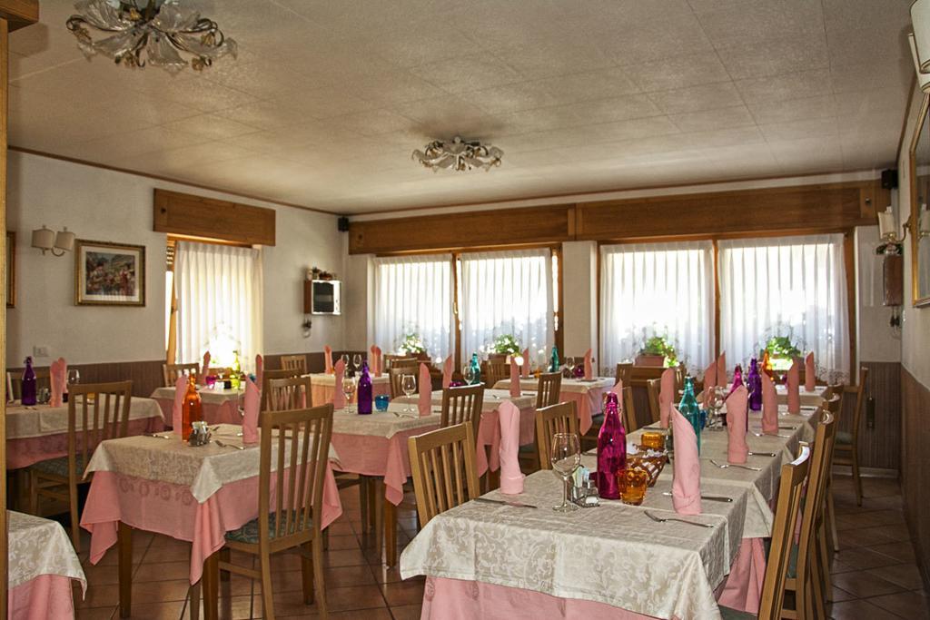Albergo Ristorante Iris Auronzo di Cadore Luaran gambar