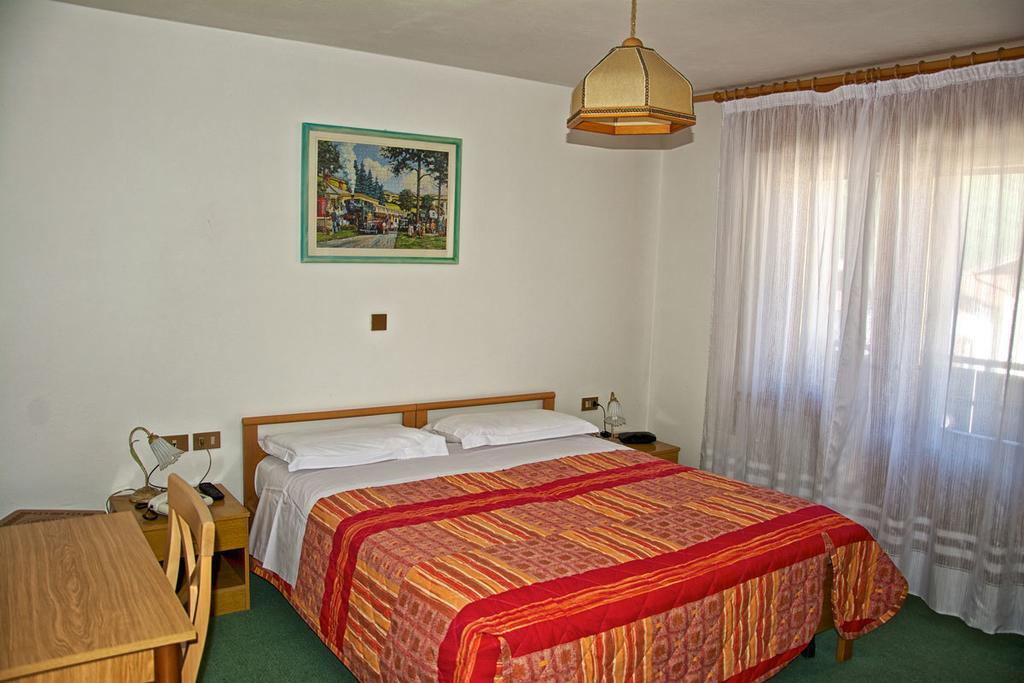 Albergo Ristorante Iris Auronzo di Cadore Luaran gambar