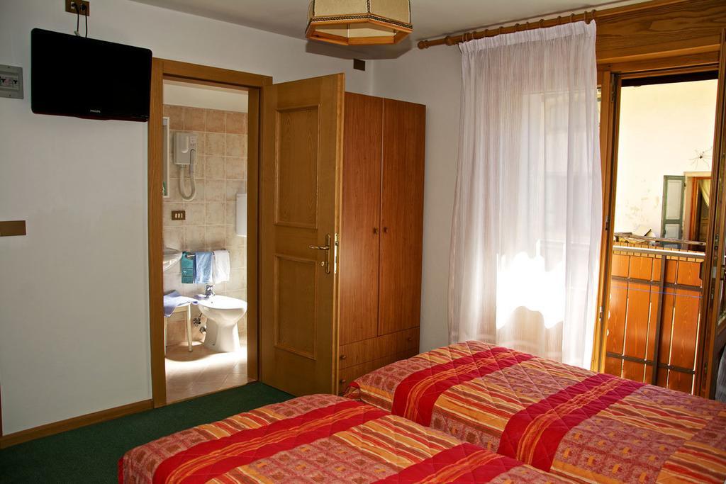 Albergo Ristorante Iris Auronzo di Cadore Luaran gambar