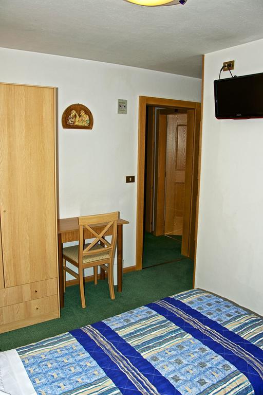 Albergo Ristorante Iris Auronzo di Cadore Bilik gambar